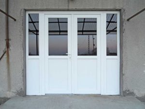 Hő- és fényvédő épületüveg fólia ajtó- és ablaküvegen